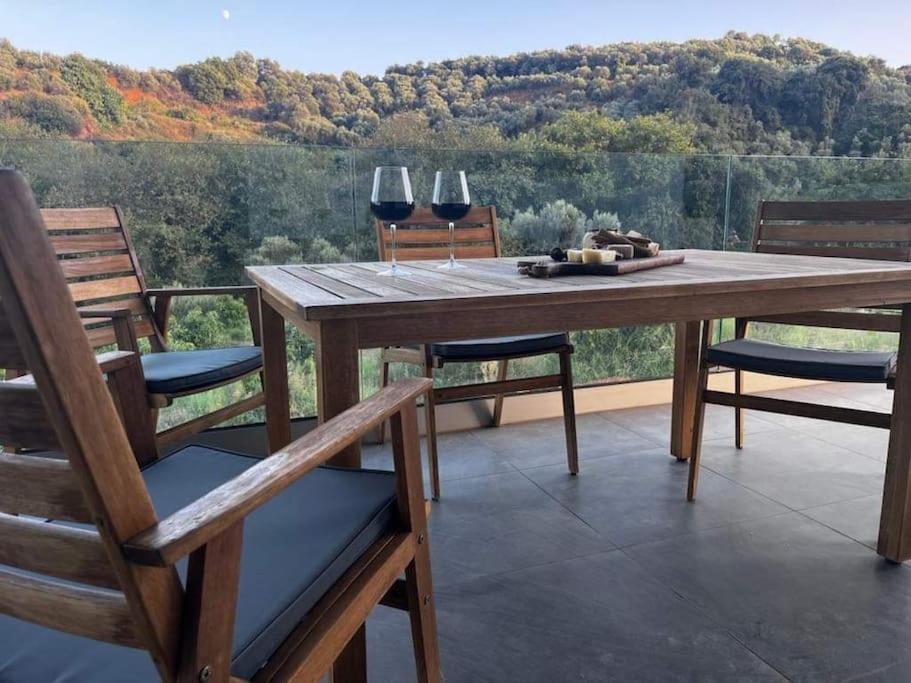 Ek Ornelakis, Luxury Country House With Jacuzzi Chania  Exterior photo